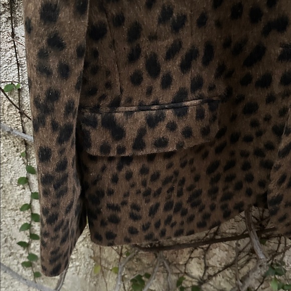 Mikuta Leo Oversized Blazer - Picture 8 of 9